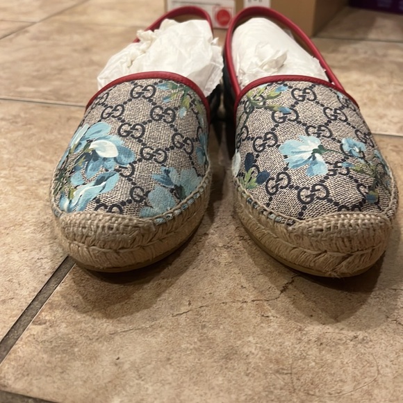 Women’s Gucci espadrilles in a size 40 (US 10) - Picture 2 of 6